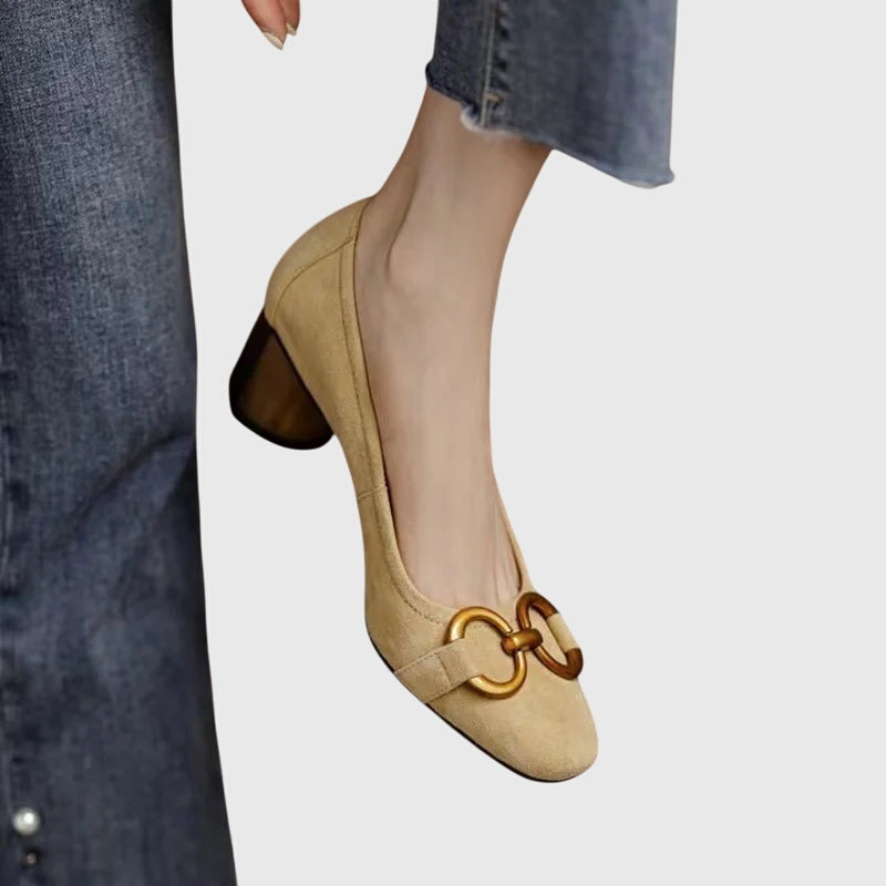 Dorottya | Elegáns Magas Sarkú